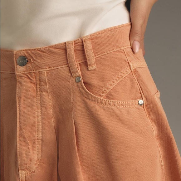 Pilcro Pleated Peach Orange Denim Mini Skirt Raw Hem Women’s Size 8 NWT - Picture 3 of 10
